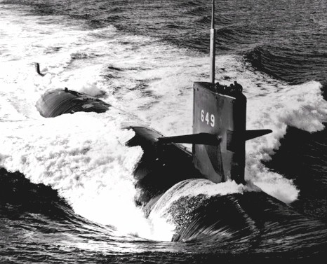 USS Sunfish (SSN 649) underway - image